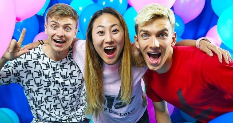 Stephen Sharer with Carter Sharer and Lizzy Sharer. Stephen Sharer Age, Height, Girlfriend, Partner & Net Worth